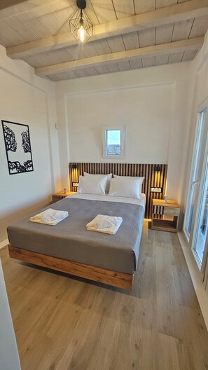 Free WiFi - Aether Mykonos 3BR Port View Villa (Tourlos)
