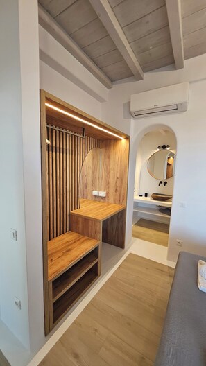 Wardrobe - Aether Mykonos 3BR Port View Villa (Tourlos)