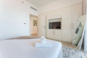 Apartment - Stylish 2BR w Burj Khalifa Views Downtown Views (Dubai)