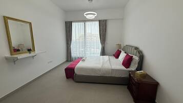 Iron/ironing board, internet, bed sheets