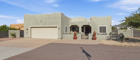 House, 4 Bedrooms | Exterior