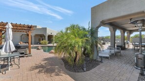House, 4 Bedrooms | Outdoor dining