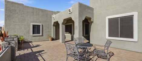 Casa, 4 habitaciones | Restaurante al aire libre