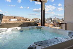 Townhome, 6 Bedrooms | Outdoor spa tub - The Fish Bowl 6 Bedroom Townhouse (St. George)