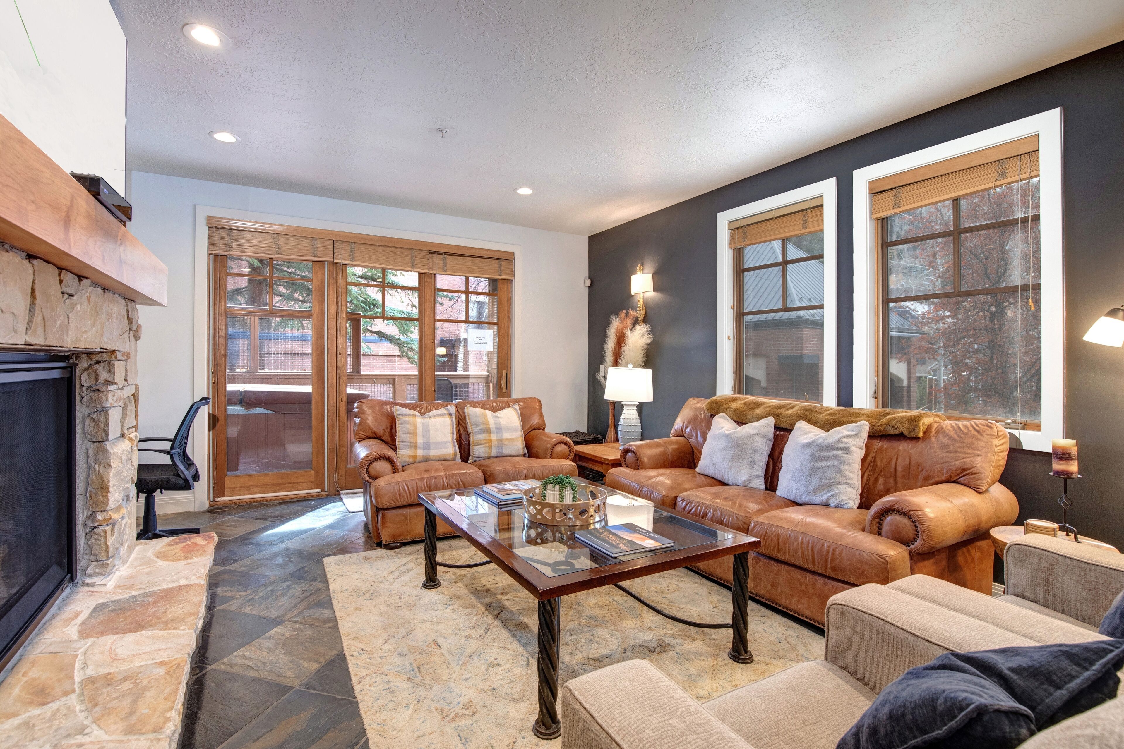 Condo, 3 Bedrooms | Living area | Smart TV