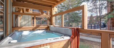Condo, 3 Bedrooms | Outdoor spa tub