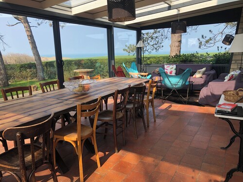 Charming cliff-top house with sea view