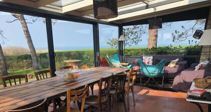 Charming cliff-top house with sea view