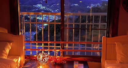 Spacious family-friendly 4-bedroom house overlooking beautiful central Atami