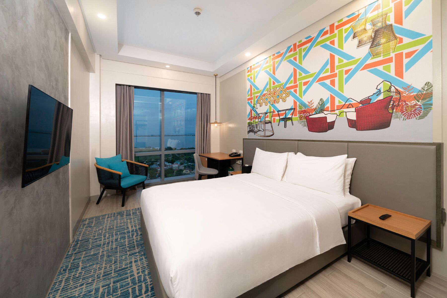 Queen Bed in Mactan Newtown Cebu | In-room safe, blackout drapes, free WiFi, bed sheets