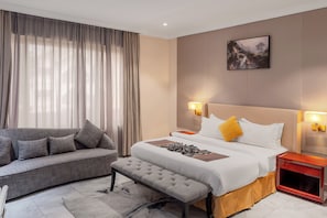 Signature Room | In-room safe, laptop workspace, soundproofing, free WiFi - BON Hotel Pearl Jabi Lake (Abuja)