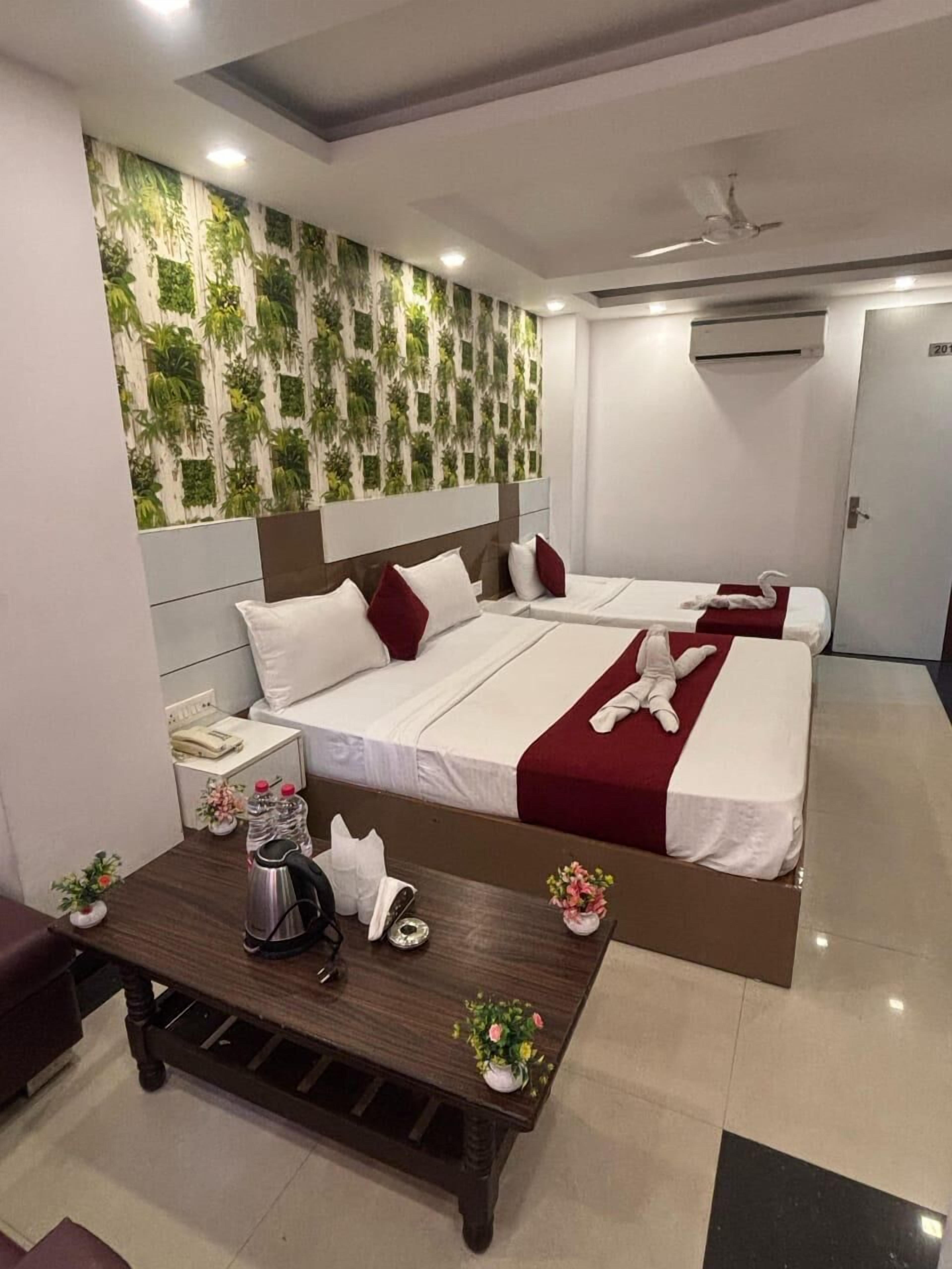 Superior Triple Room | Premium bedding, bed sheets, wheelchair access