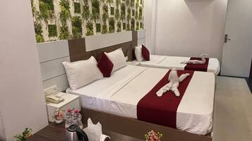 Superior Triple Room | Premium bedding, bed sheets, wheelchair access
