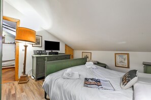 1 Schlafzimmer, laptopgeeigneter Arbeitsplatz, WLAN, Bettwäsche