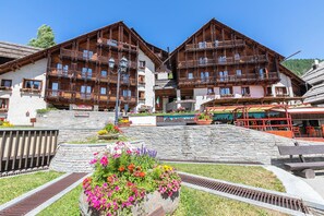 Exterior - Argentera Apartment (Sauze di Cesana)