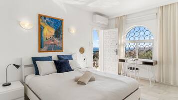 Fer et planche Ă repasser, Wi-Fi, draps fournis