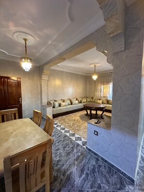 Family Apartment, Sea View | Free WiFi - ZAHA Appart (Ksar El Majaz)