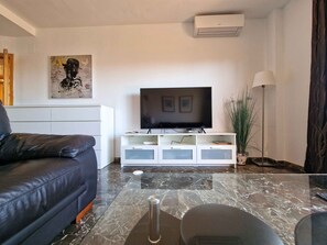TV - Apartment Near the Beach in Fuengirola (Fuengirola)