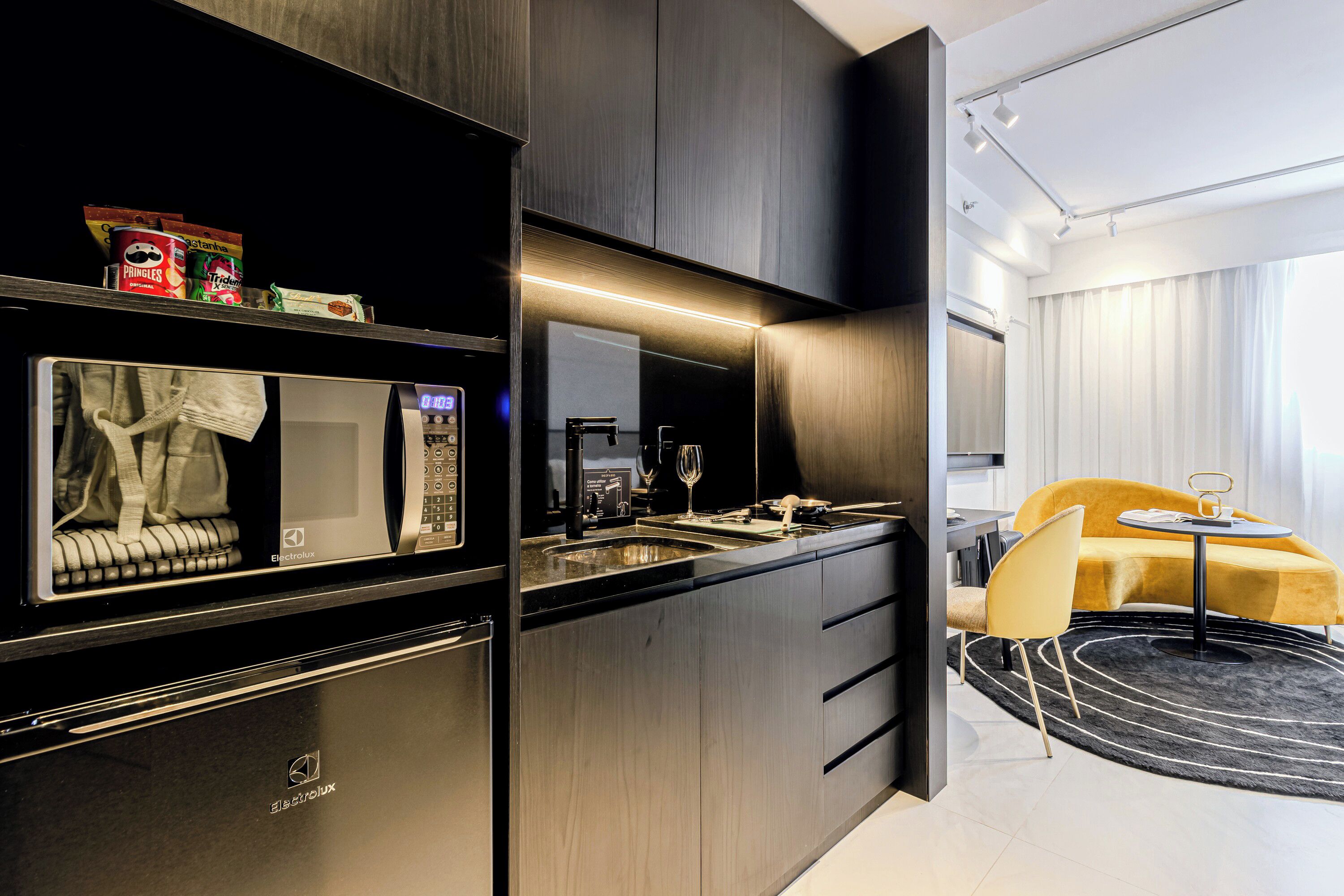 Studio Casal PNE | Private kitchen | Mini-fridge, microwave, stovetop, espresso maker
