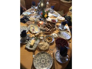 Dining - Holiday Home 'Hebborn' with Private Terrace, Shared Garden and Wi-Fi (Bergisch Gladbach)