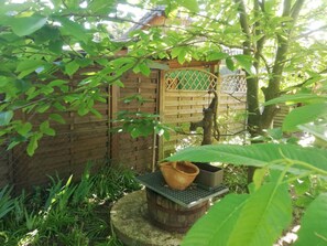 Property grounds - Holiday Home 'Hebborn' with Private Terrace, Shared Garden and Wi-Fi (Bergisch Gladbach)