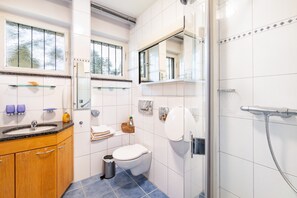 تجهيزات دش، مجففات شعر، مناشف