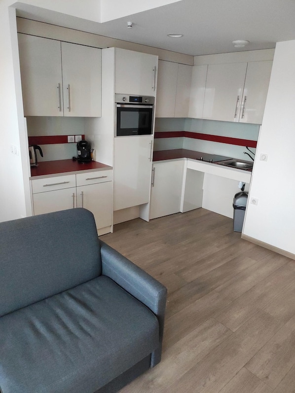 Appartement Familial | Cuisine privée | Réfrigérateur, micro-ondes, plaque de cuisson