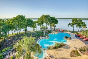 Pool - Lakeside Resort 

Beautiful 5-bedroom house with AC in tranquil Highland Village (Highland Village)