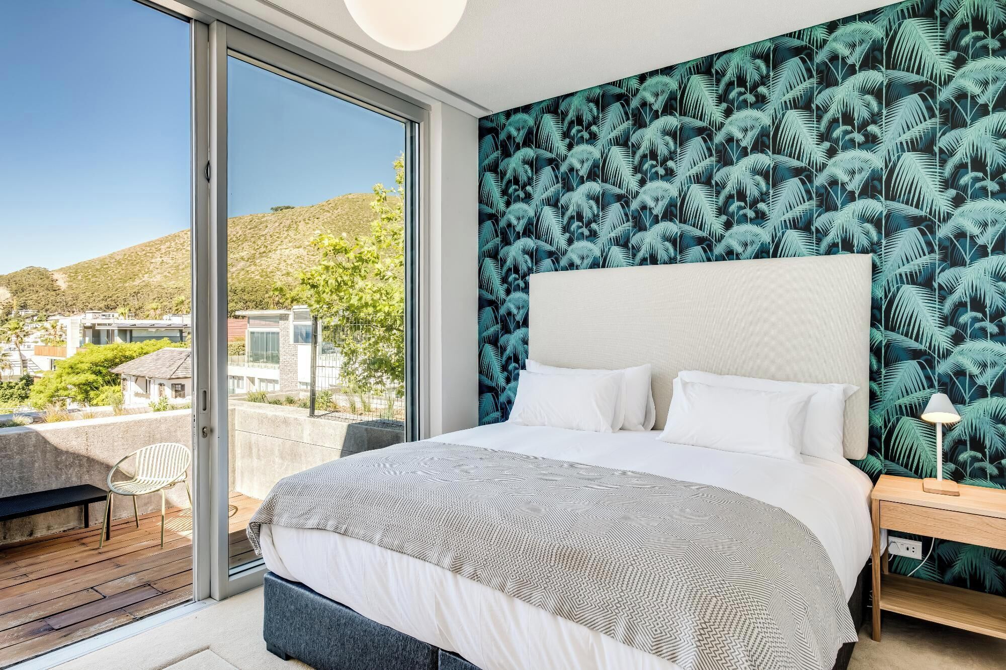 Skrivebord, strygejern/strygebræt, Wi-Fi, sengetøj