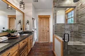 Shower, hair dryer, towels, soap - Luxury cabin: Mountain views, 3 fireplaces, hot tub, game room, near downtown. (Blue Ridge)