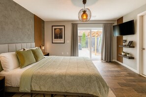 1 soverom, safe på rommet, strykejern/-brett og wi-fi (inkludert)