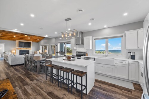 Coastal Bungalow by the Sea