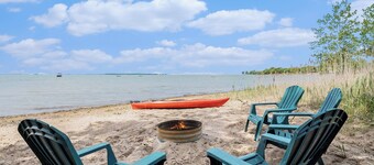 Private 5 Bedroom Lakefront Home on Sand Point, Caseville