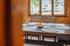 Dining - Private 5 Bedroom Lakefront Home on Sand Point, Caseville (Pigeon)