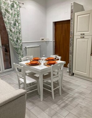 Dining - Lucy vacation home studio apartment located within walking distance from port of torre del greco (Torre del Greco)