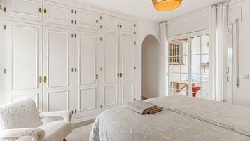 Bügeleisen/Bügelbrett, WLAN, Bettwäsche