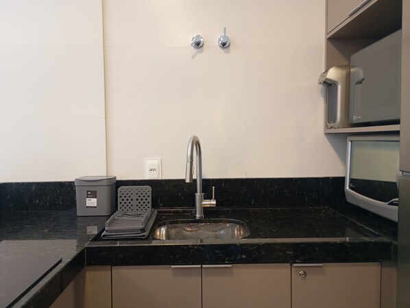 Basic Apartment | Dapur peribadi