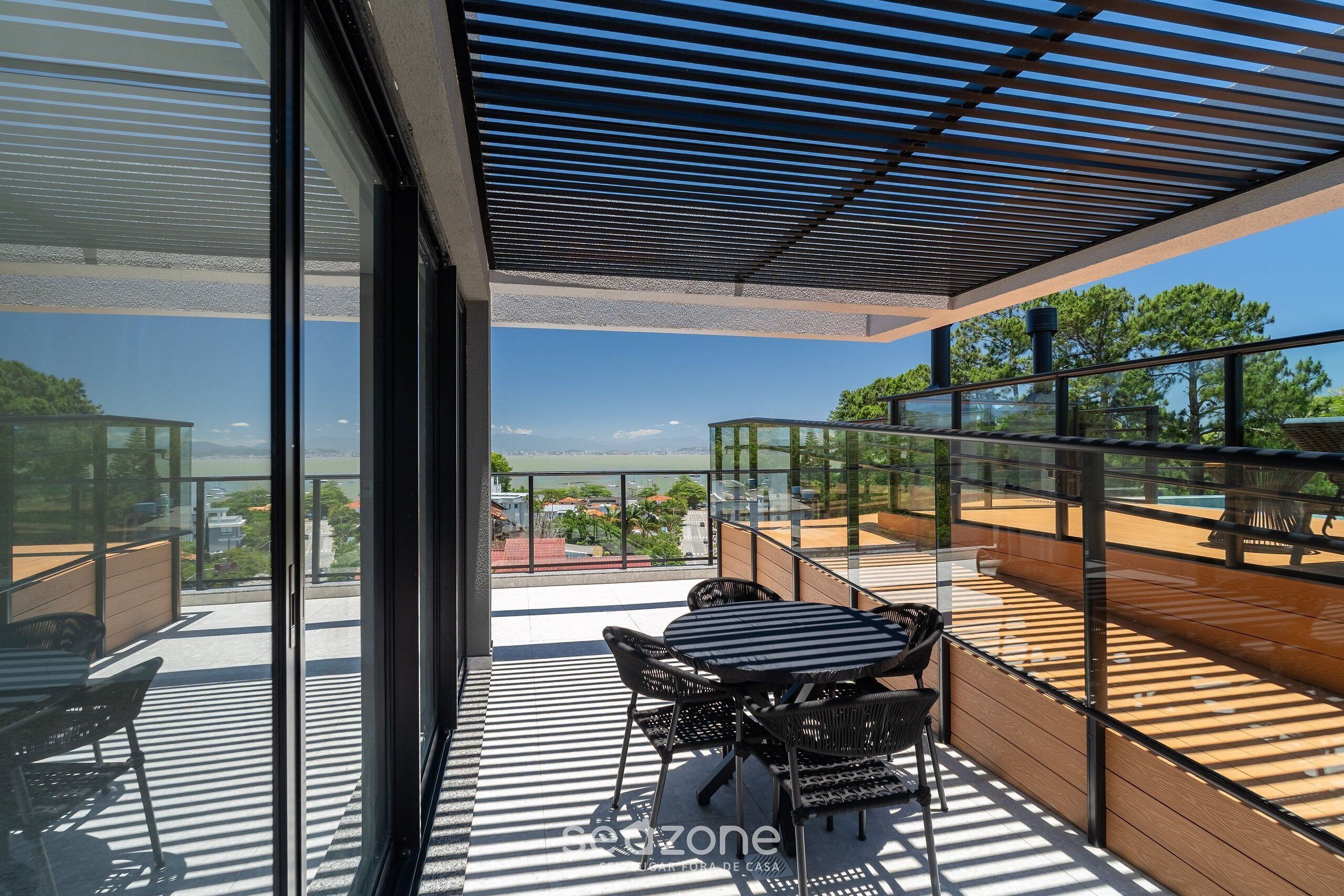 Eenvoudig appartement | Buiten dineren