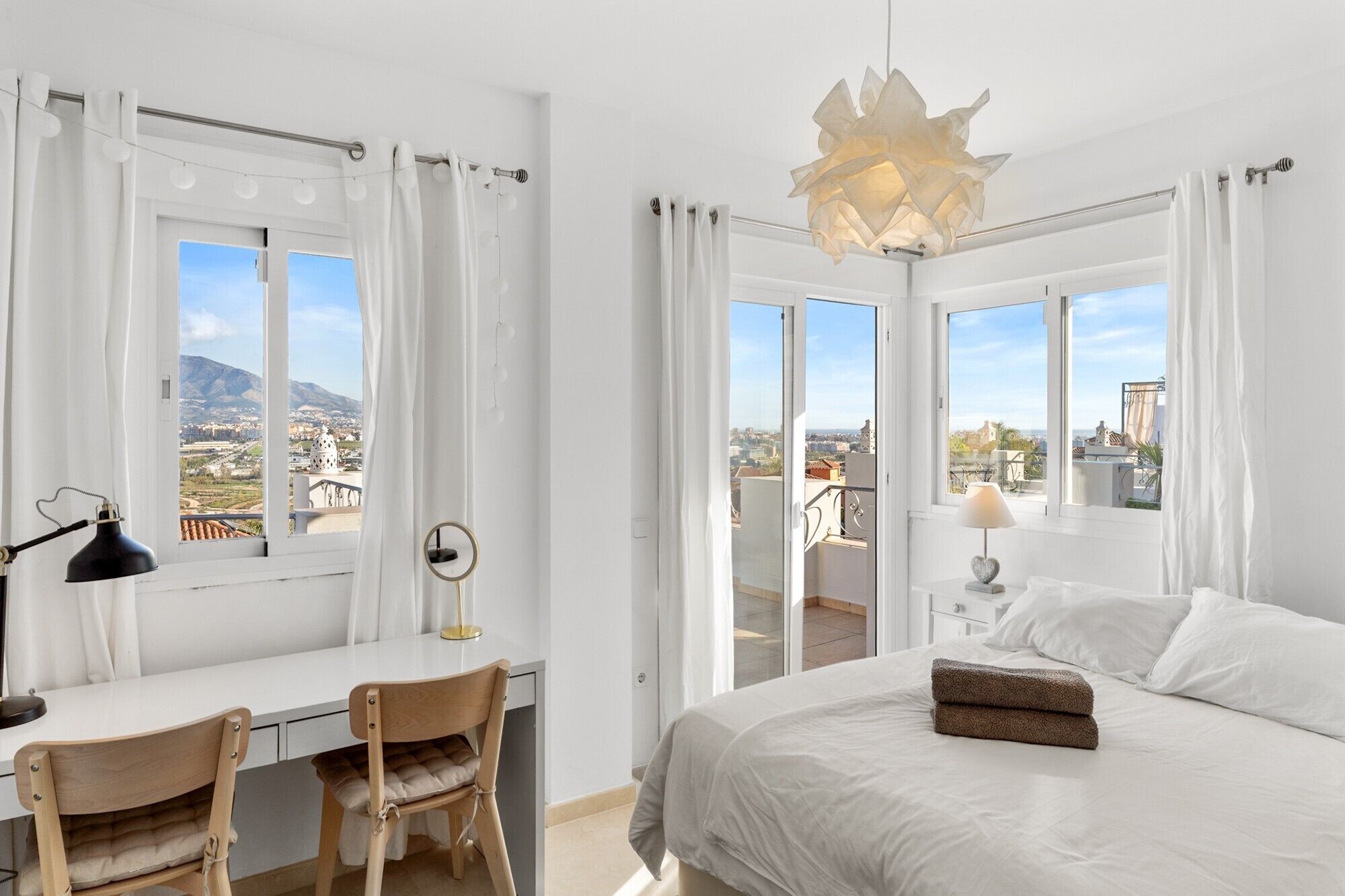 Fer et planche à repasser, Wi-Fi, draps fournis