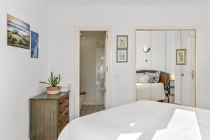 WiFi, bed sheets - Spectacular Sea Views, Pool & Garden – Calahonda Apartment for 6 (Sitio de Calahonda)