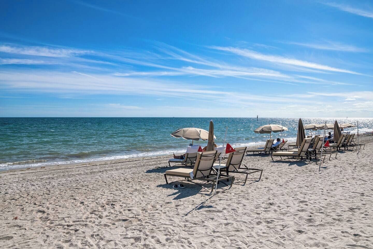 Una spiaggia nelle vicinanze