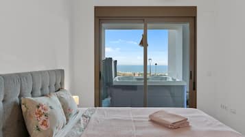 BĂŒgeleisen/BĂŒgelbrett, WLAN, BettwĂ€sche