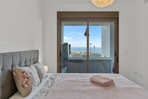 Bügeleisen/Bügelbrett, WLAN, Bettwäsche