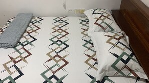 Room, 1 Queen Bed, Microwave | Desk, iron/ironing board, free WiFi - Chapel Hill 2-Bedroom Apartment (Takoradi)