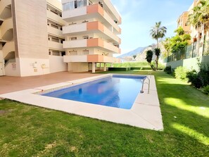 Pool - Centrally Located Penthouse with Balcony, Wi-Fi & Air Conditioning in Fuengirola (Fuengirola)