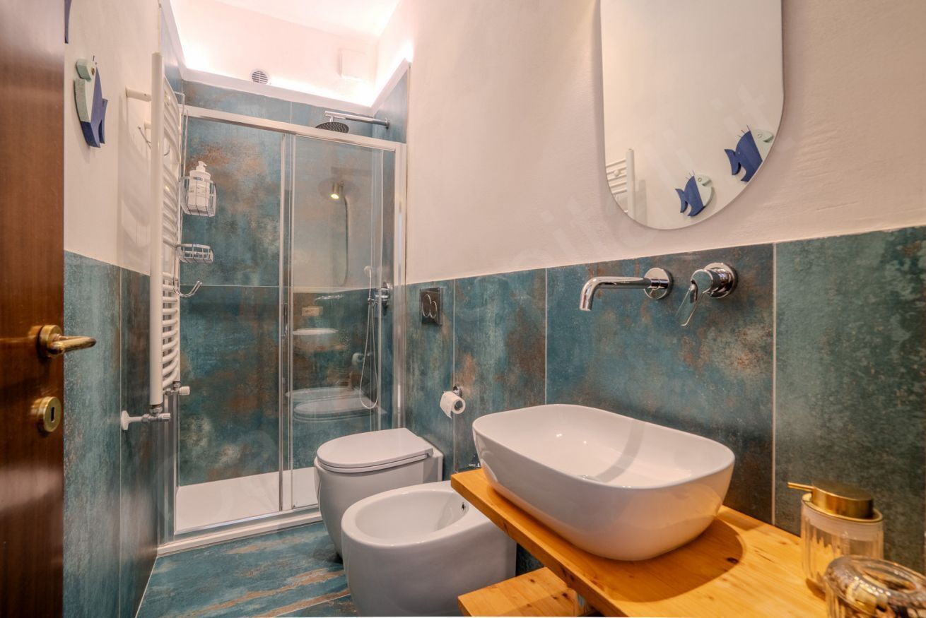 Douche, bidet
