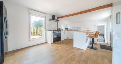 Family-friendly countryside home with hot tub, swing set and trampoline