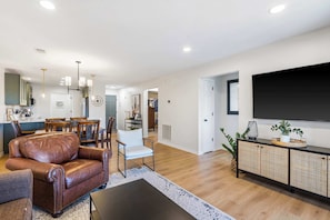TV - Avondale Hideaway - Condo for 6 (Branson)