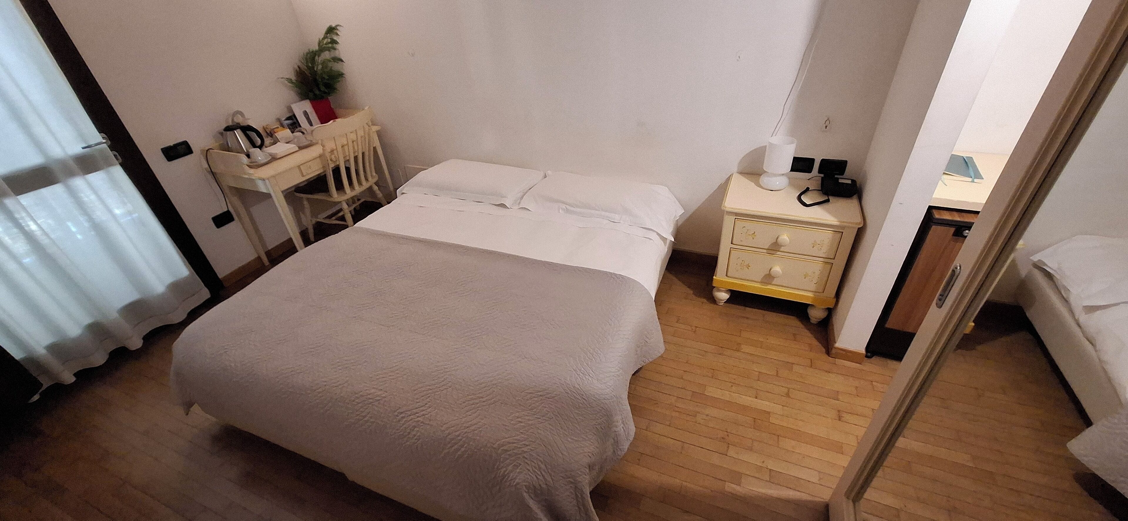 Habitació quàdruple familiar | Escriptori, espai de treball apte per a portàtils i wifi gratuïta 