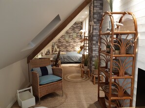 Iron/ironing board, Internet, bed sheets - "La Mer Bohème", 1 bed, 2 pers, free secure parking with badge, 8 mn from the beach (Le Portel)